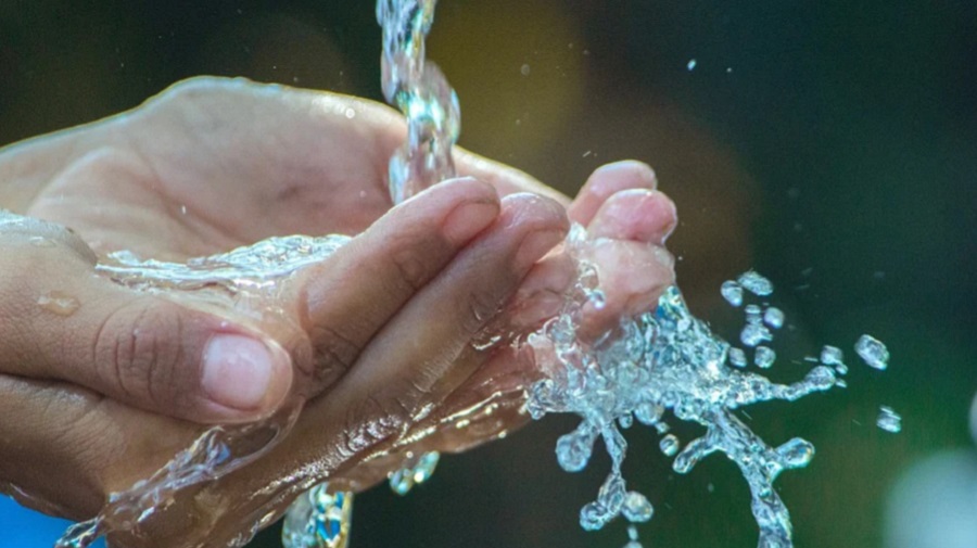 A csapvíz tartalmazza a számunkra szükséges nyomelemeket és fluoridot