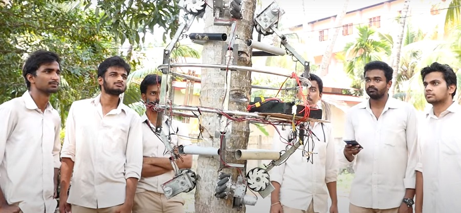 A tudósok megalkották a kókuszdiófát megmászó robotot