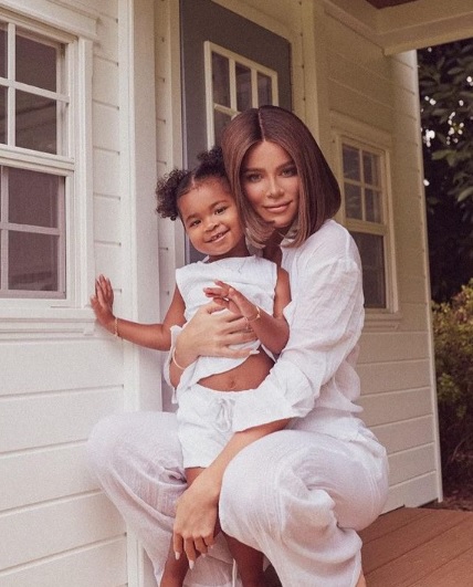 Khloe Kardashian a kislányával