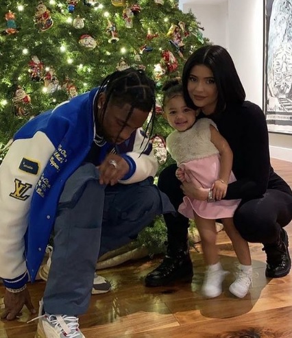 Travis Scott, Kylie Jenner és a kis Stormi