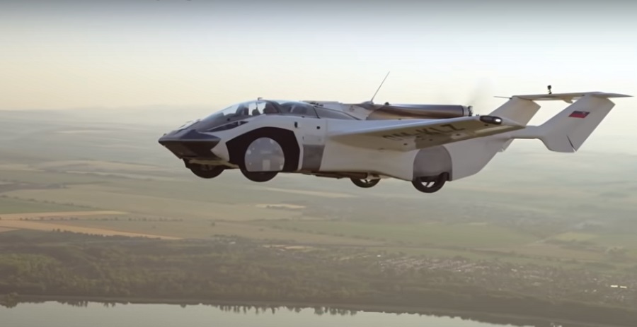 Sportkocsiból repülő - közúton és levegőben egyaránt jól teljesít a Klein-féle repülőautó
