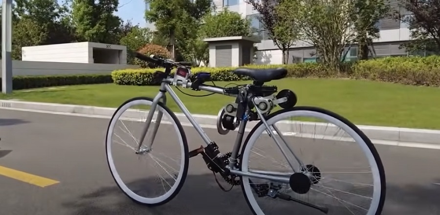 Mesterséges intelligencia-vívmány: az önjáró bicikli meglehetősen furcsa látvány