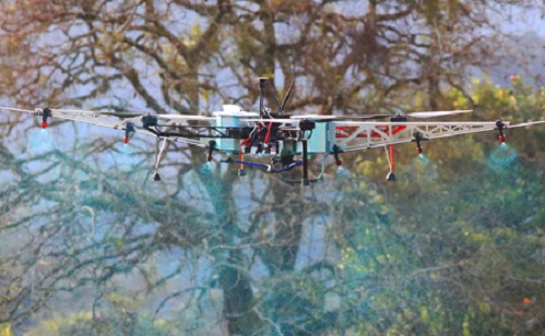 Mesterséges intelligencia – Rengeteg vizet spórolnak meg a locsoló drónok