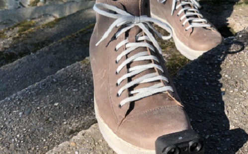 Mesterséges intelligencia-vezérelt cipőkkel közlekedhetnek a vakok