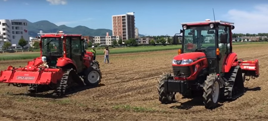 Mesterséges intelligencia - Nagy segítséget jelent a japán gazdálkodóknak a Yanmar önjáró traktor