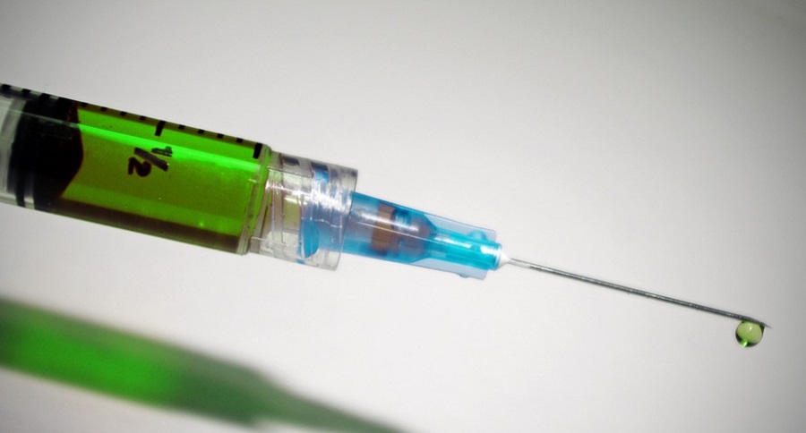 A vakcina nagyobb védelmet nyújt a koronavírus ellen, mint egy korábbi fertőzés - állítja a CDC