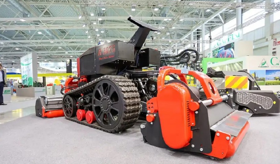 A Black Shire robottraktor teljesen autonóm módon üzemel