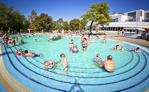 A Hungarospa Strandfürdő szeptember végéig várja vendégeit