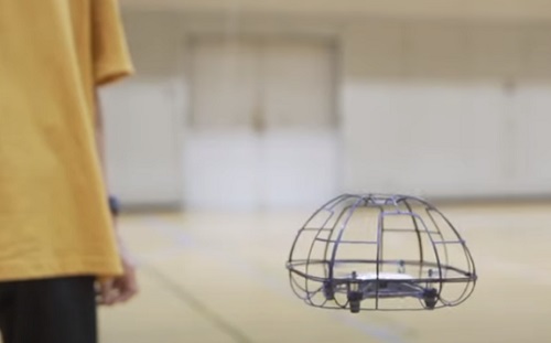 Mesterséges intelligencia - Drón segít tollaslabdázni a látássérülteknek