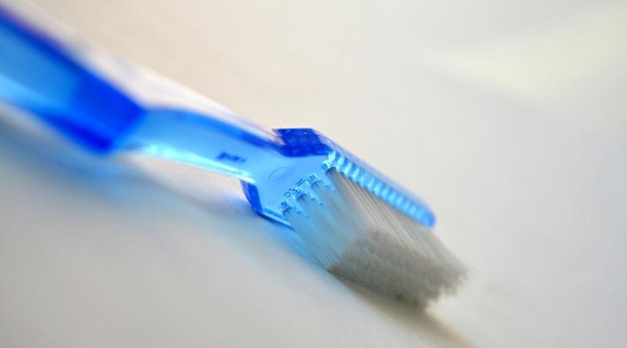 Alakváltó mikrorobotokkal helyettesíthetnénk a közeljövőben a fogkeféket