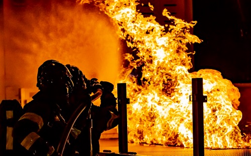 Mesterséges intelligencia - Okos sisak teszi hatékonyabbá a tűzoltókat