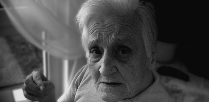 Alzheimer-kór is lehet az ínybetegségből