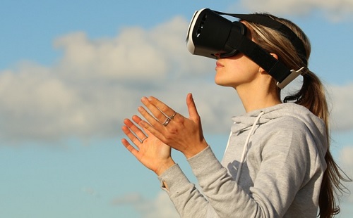 Mesterséges intelligencia - Virtuális valóságon át beszélhetünk a halottainkkal