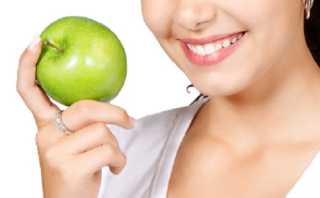 Az egészségesebb táplálkozásért is tesz a fogászati implantátum