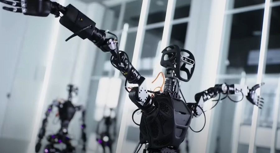 Humanoid robot-tömeggyártásba kezdene 2025-ig Kína