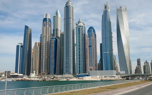 Átképzés - Mesterséges intelligencia-oktatás folyik Dubajban