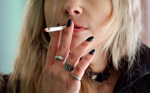 Vigyázat - A fogászati beavatkozásokra is rossz hatással lehet a dohányzás