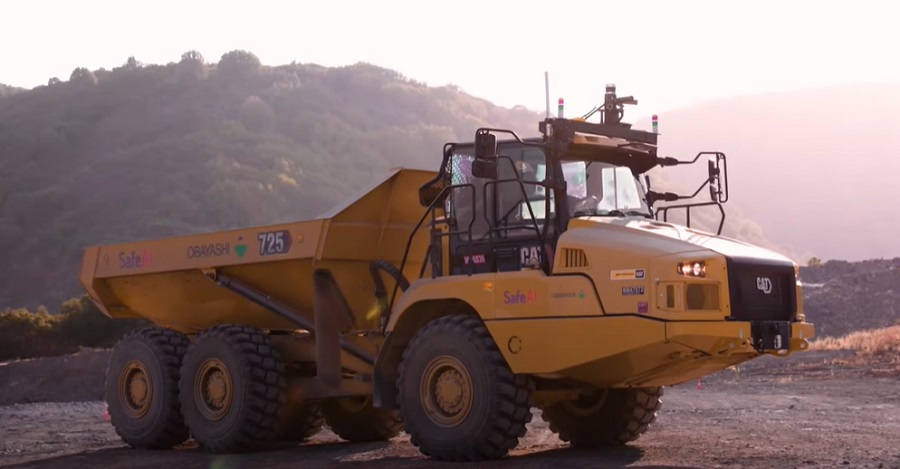 Mesterséges intelligencia - Megérkezett az első önjáró építőipari teherautó