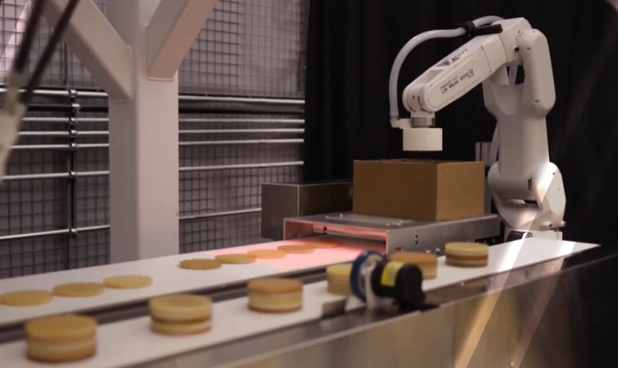 Mesterséges intelligencia - Egy Fanuc robot munka közben