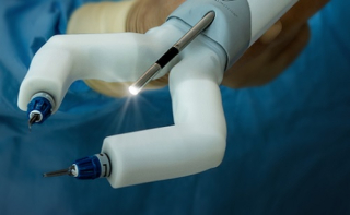 Forgalomba kerülhet a MIRA miniatűr sebészeti robot