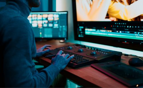 Életszerű videók, ember nélkül: Ezt tudja a Synthesia 
