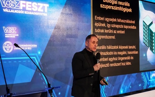 A mesterséges intelligenciával nem versenyezni kell, hanem használni tudni - lezajlott a III. VOSZFESZT Pécsett