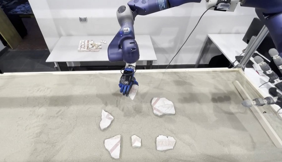 Elképesztő mesterséges intelligencia: pompeji műtárgyakat rak össze robot