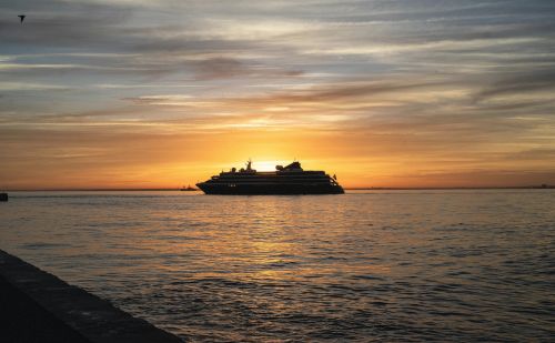 Generatív mesterséges intelligencia segíti az óceánjáró hajókat