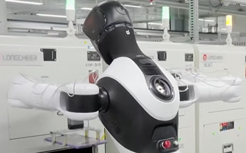 Kínaiak vezették be az első megtestesült mesterséges intelligencia-rendszereket - emberek mellett dolgoznak