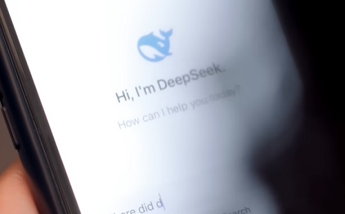Összeköltözik a DeepSeek mesterséges intelligenciája és a Unitree humanoid robotikája
