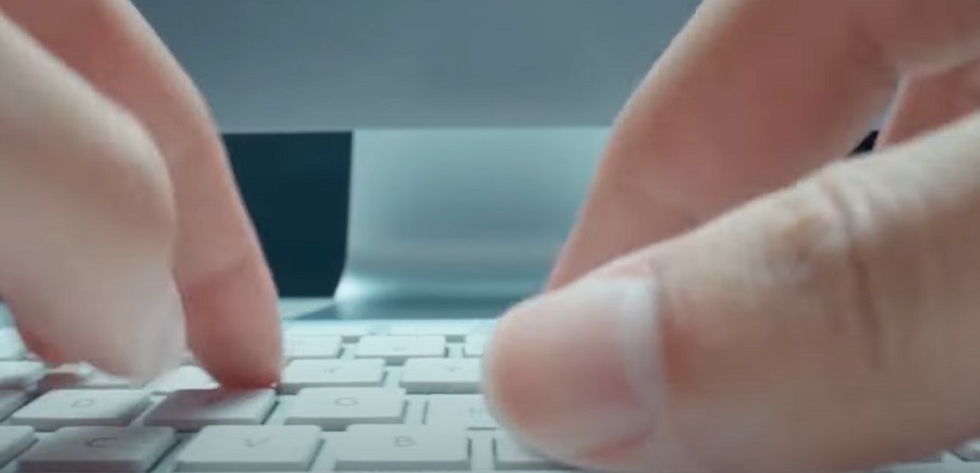 &Uacute;jabb szintl&eacute;p&eacute;s: itt a k&iacute;nai MI-chatbot, az Ernie &uacute;j verzi&oacute;ja