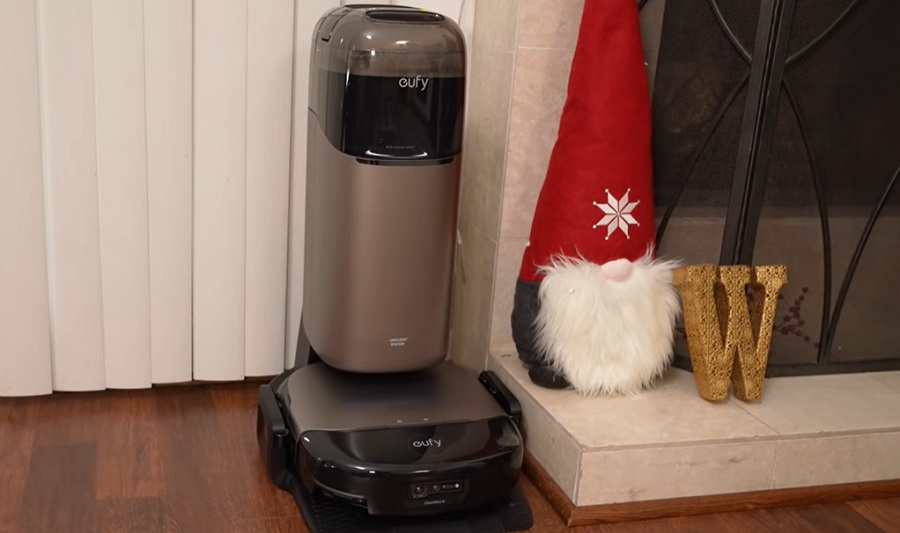 Mesters&eacute;ges intelligencia: ez a takar&iacute;t&oacute;robot m&eacute;g a j&oacute; hangulatr&oacute;l is gondoskodik