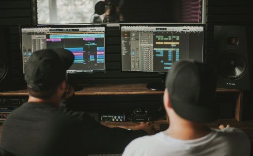 Ben Affleck eladta a generatív technológiáját a Netflixnek